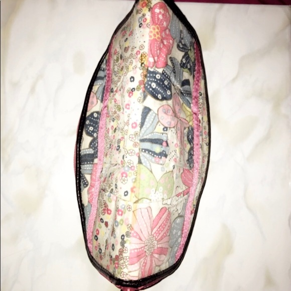 GENTLY USED THIRTY ONE FLORAL DITZY QUILTED HALF MOON CLUTCH - Picture 11 of 15